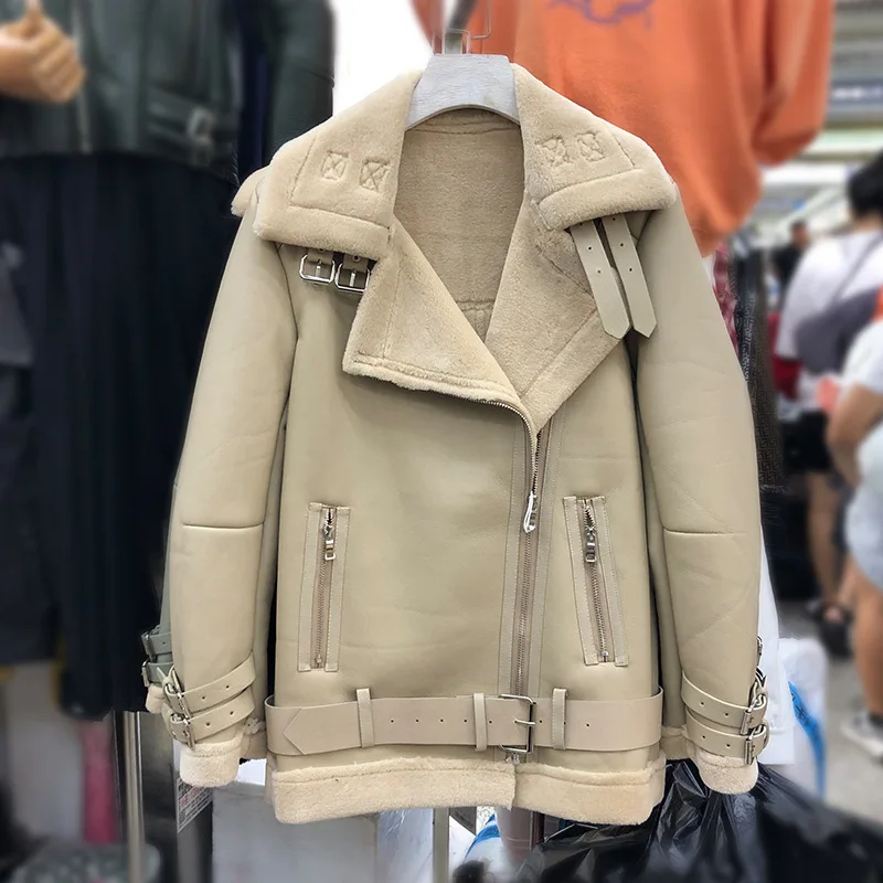 Бежевый 4xl 5xl размера плюс Женская Овчина пальто осень зима корейский Свободный теплый бархат толстый искусственная кожа Мото куртка женская верхняя одежда - Цвет: Бежевый