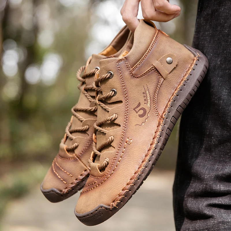 7ipupas Men Boots Man Leather Casual shoes Soft sole Comfortable Mens Winter Boots for outdoor driving Big Size 38-48