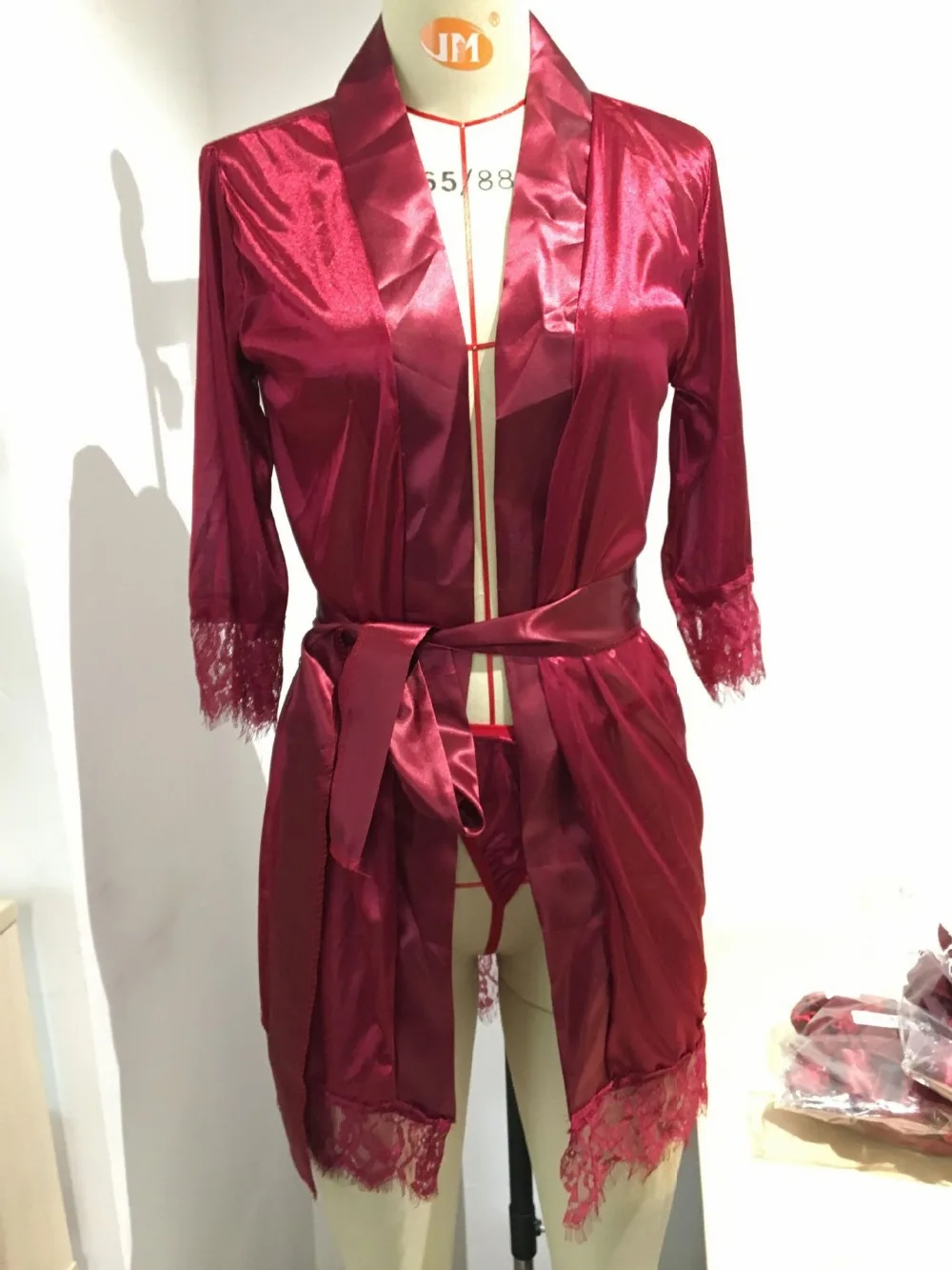 10708933636_2068246024