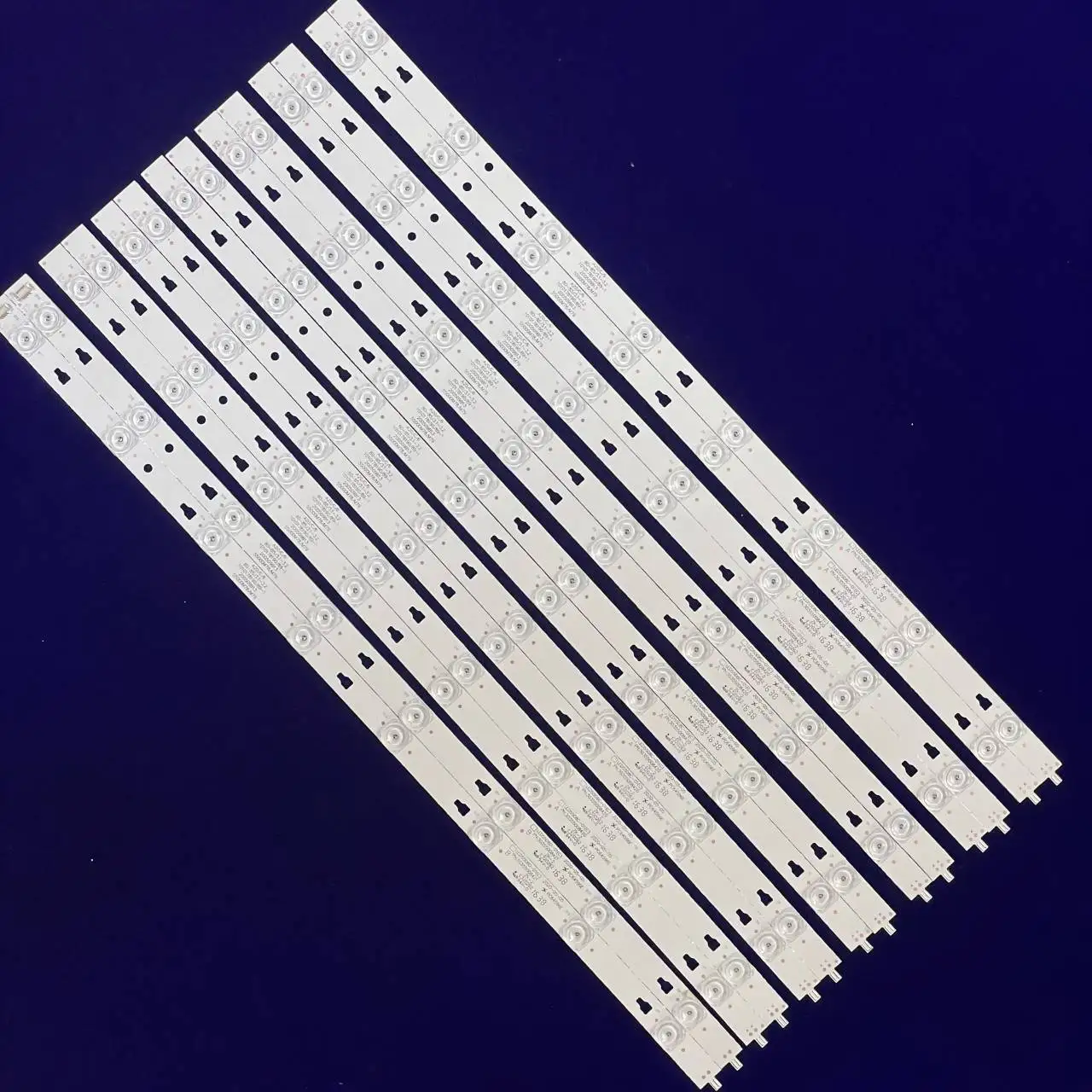 LED55D8C-01(C) LED55D8D-01(C)용 LED 백라이트 스트립 8 램프 3035500842 F55Y F55N G55Y-S LT-55MCF785Y LT-55MCF885 LS55H610N
