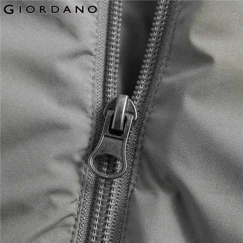 Giordano мужская теплая куртка с капюшоном и накладными карманами, выполнена в двух цветах