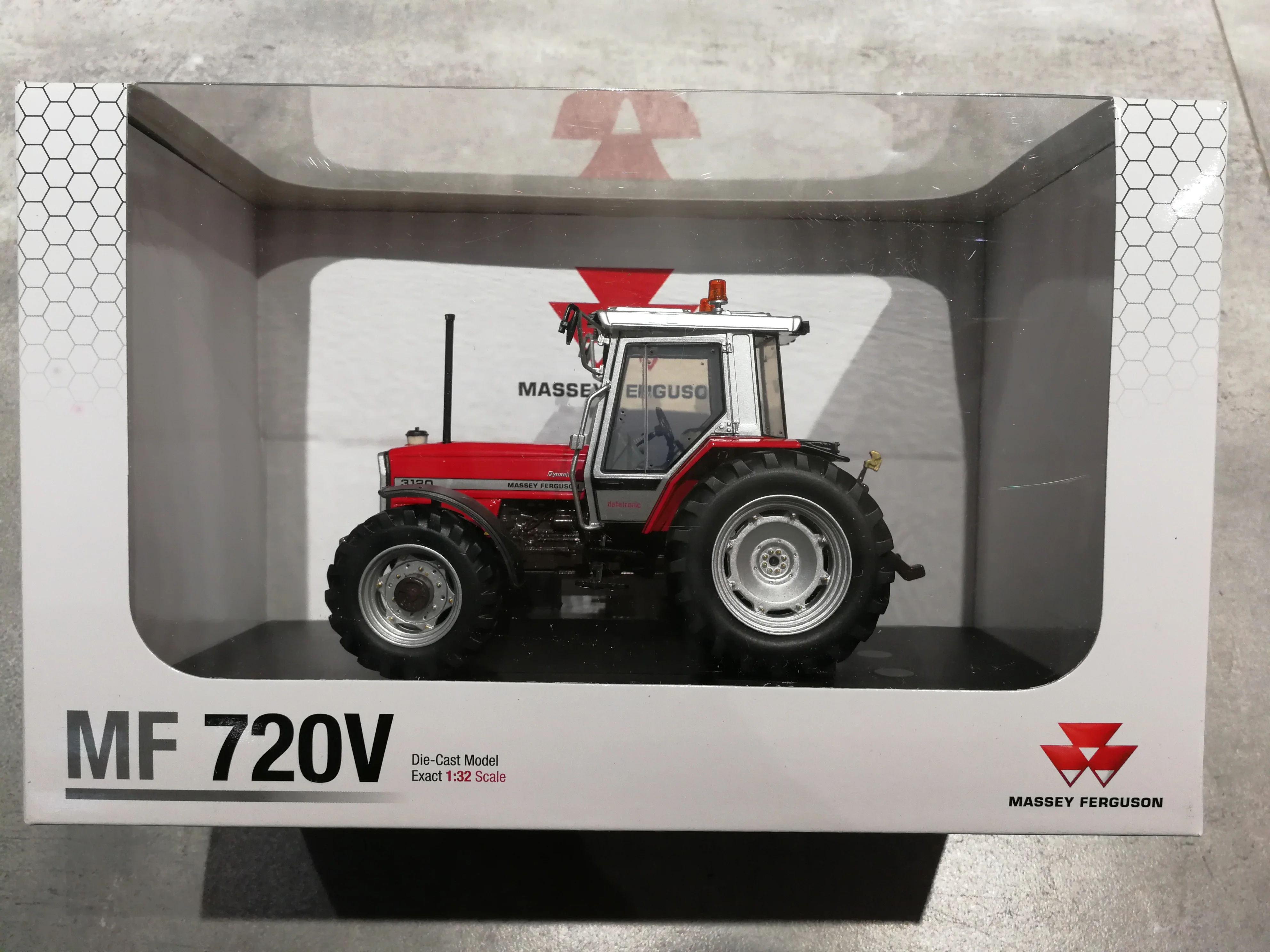 Супер тракторная игрушка UH6237 1:32 Massey Ferguson 3120|tractor toy|tractor catcat tractor toy |