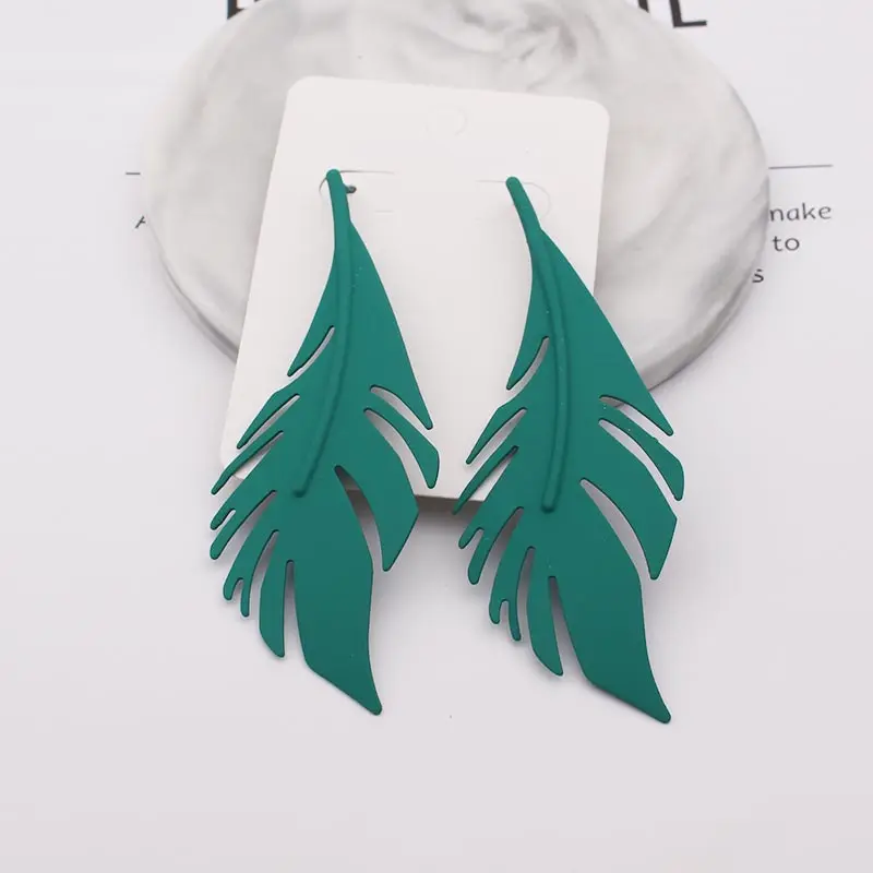 Green Серьги массивные золотые большие Асимметричные Геометрический Цветочный Серьги для женщин женские преувеличенные индивидуальные серьги Красный Зеленый Белый - Окраска металла: Green
