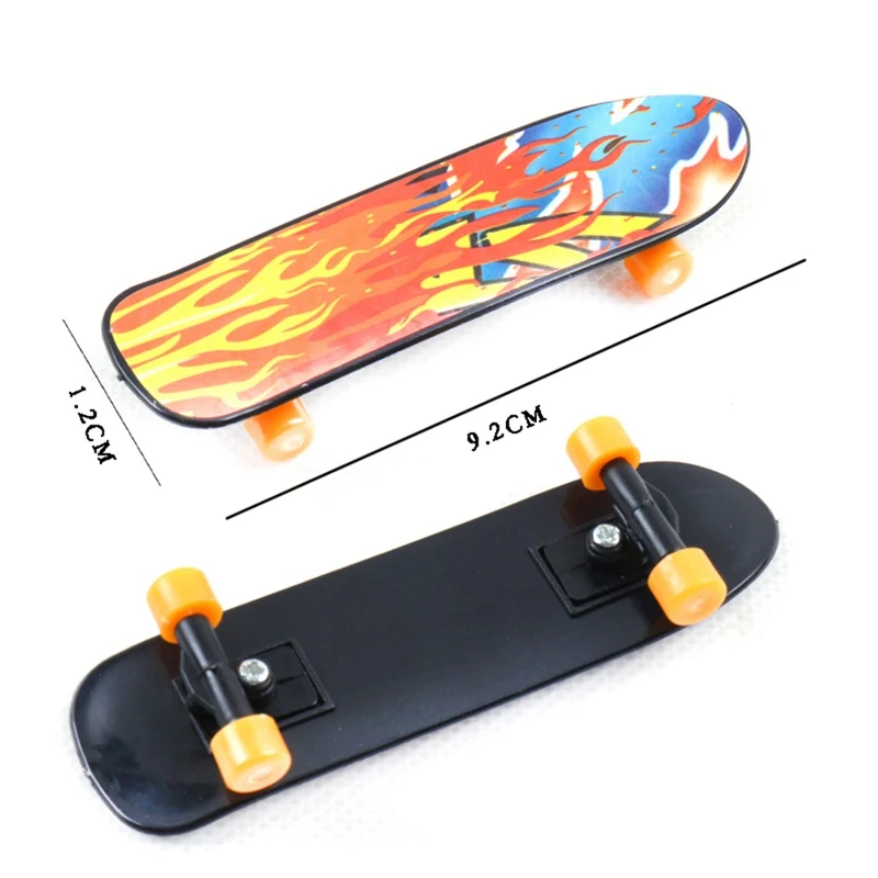 Мини-брелок Fingerboard игрушки скутер для пальца скейтборд Классическая игра для мальчиков настольные игрушки цвет случайный