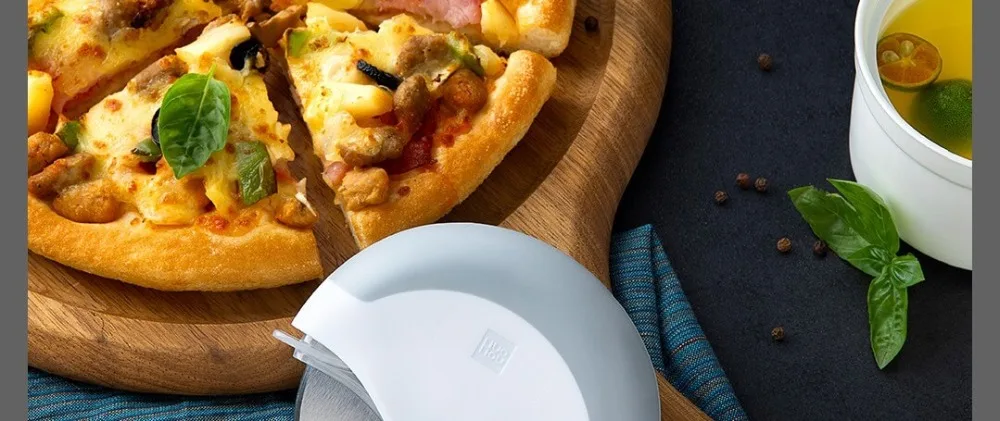 2020 New HUOHOU Pizza Cutter Stainless Steel Cake Knife Pizza Wheels Scissors Kitchen Baking Tools For Pizza Pies Waffles (20)