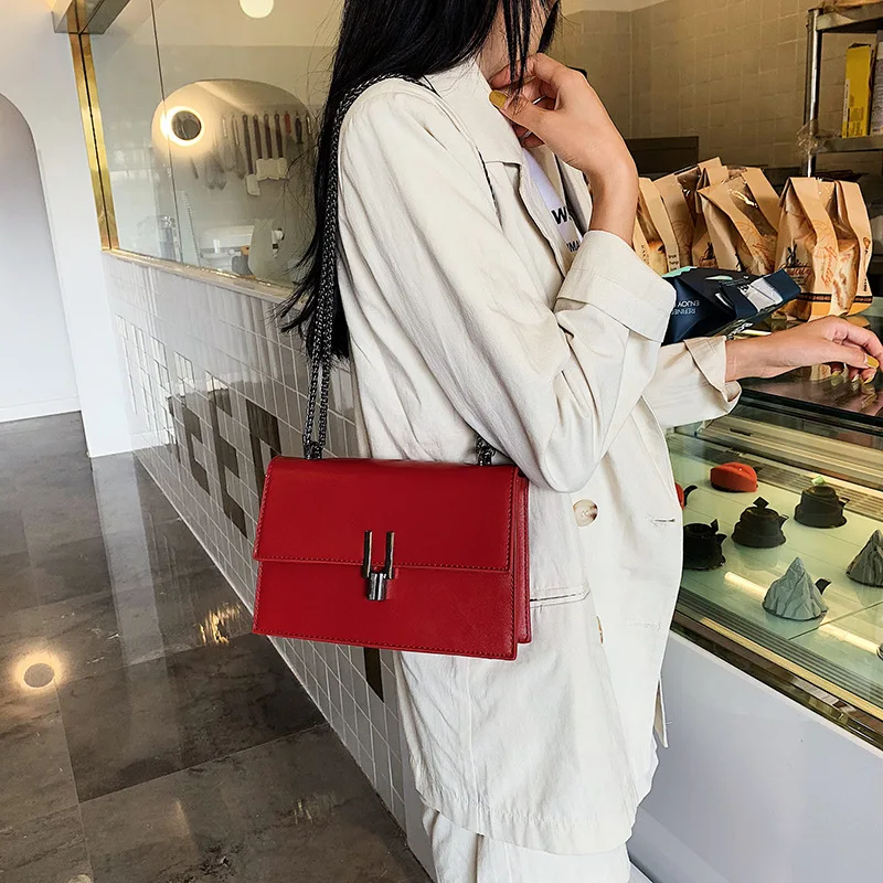 

Female 2019 new trend simple chain bag with a single shoulder slung small square bag