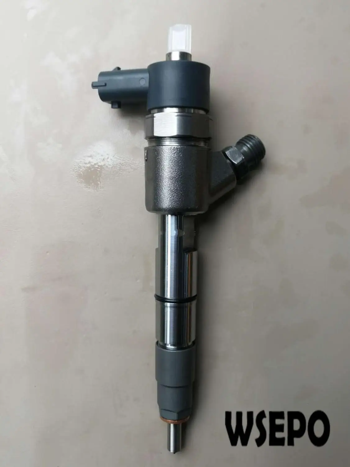 

Top quality Replacement Electronically Common Rail Fuel Injector Assy. P/N 0445110867 for Multi Cylinder Heavy Diesel Engine