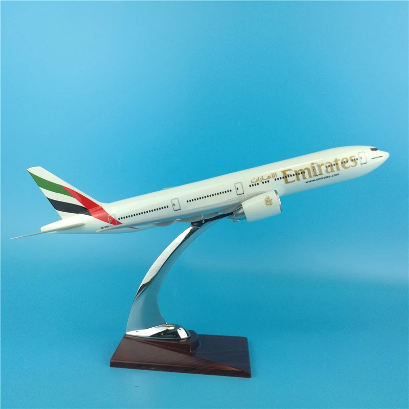 32 см Boeing B777 авиакомпания Emirates дыхательные пути игрушечные модели самолетов литья под давлением пластиковая строгальные подарки для детей коллекции