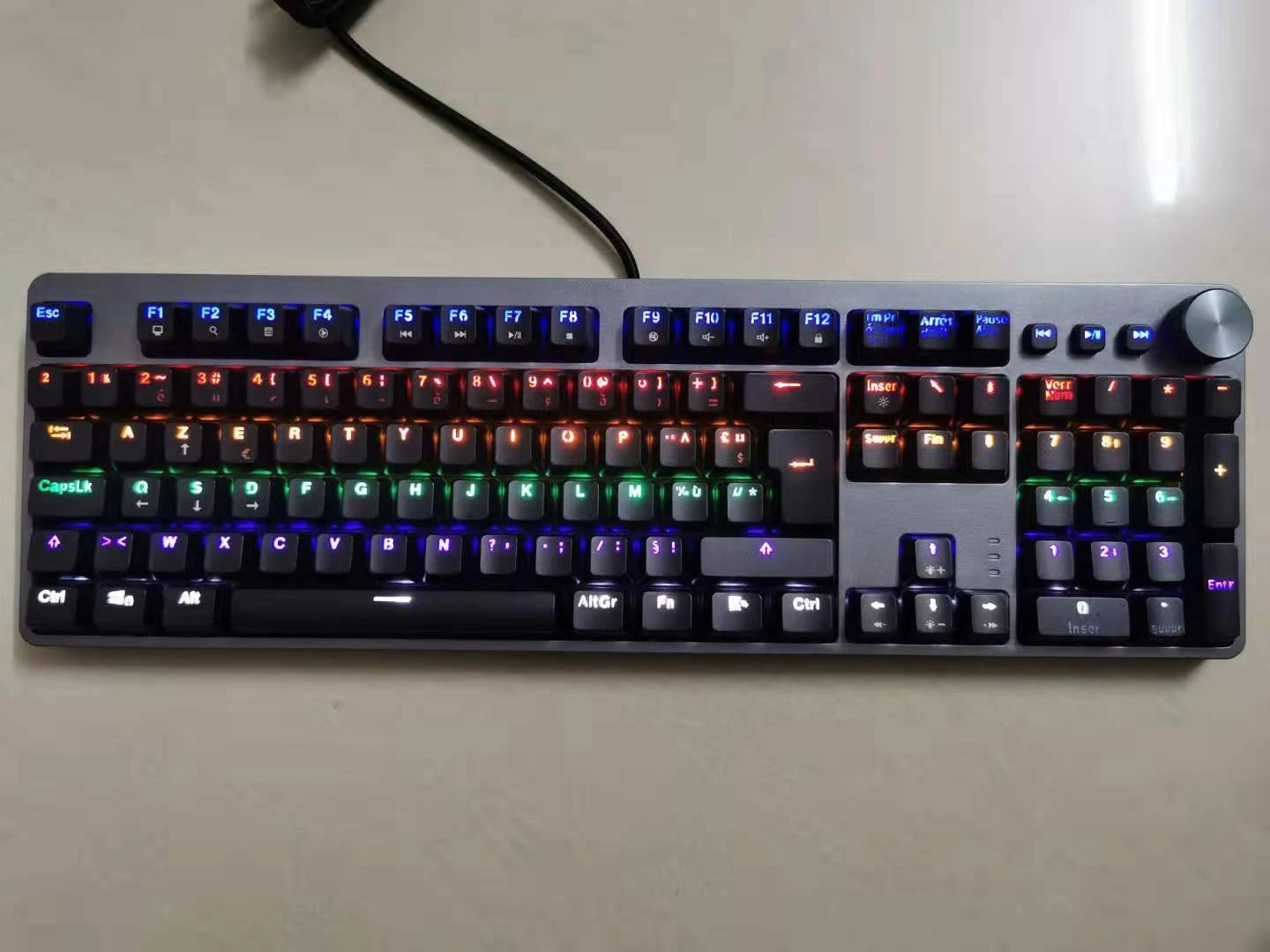 Teclado mecânico de jogos com fio com