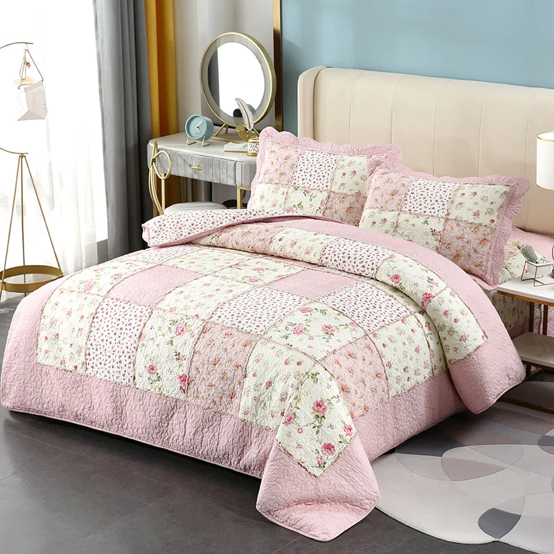 

CHAUSUB Pink Cotton Quilt Set 3PC Bedspread on the Bed Floral Patchwork Coverlet Queen Size 4pc Duvet Cover Set Quilted Blanket