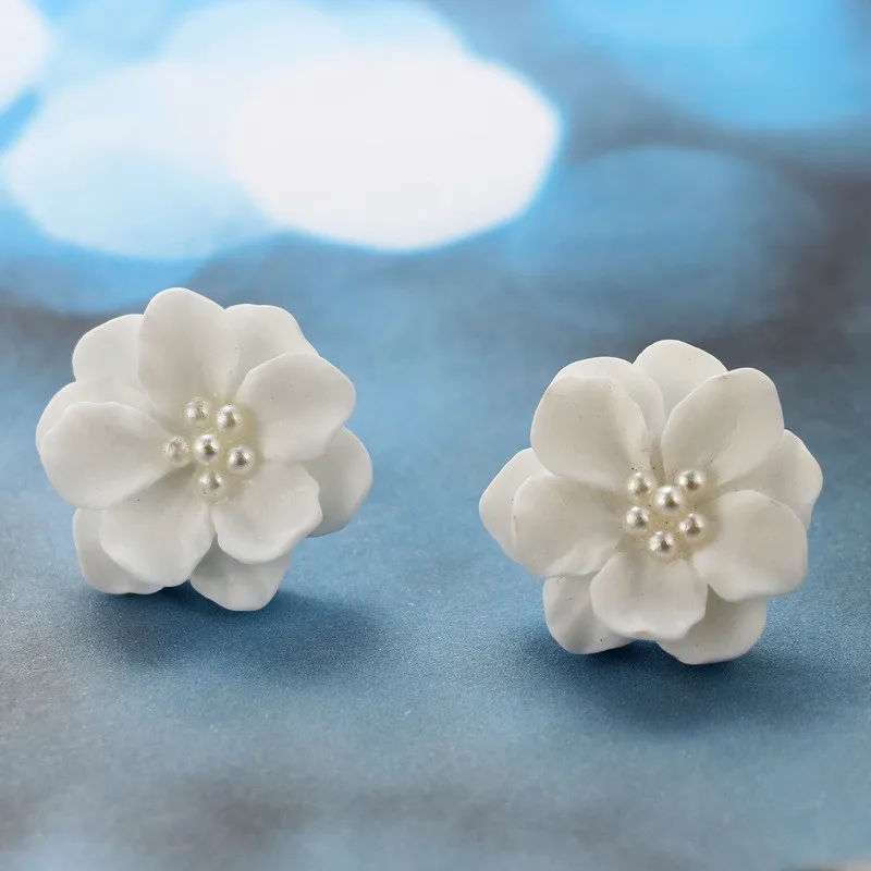 

Women's New Boutique Temperament Fresh Camellia Earrings Wild Models Fashion Popular Earrings Cute Daily Jewelry Gift White