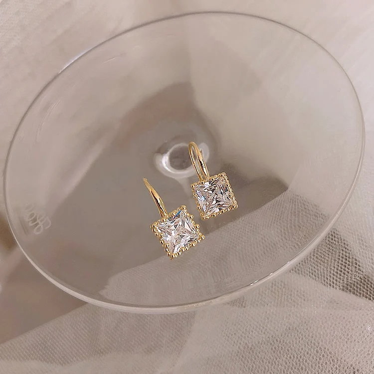 2020 new fashion women’s Square gem Earrings South Korea sexy trend women’s jewelry classic small earrings