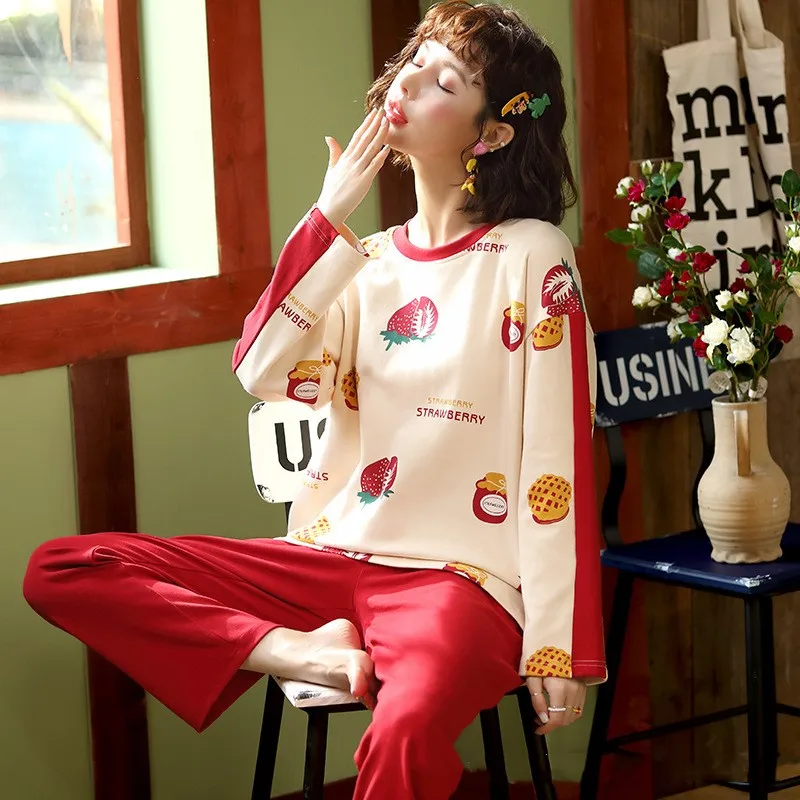 

Spring and Autumn Casual Loose Cute Strawberry Pattern Round Neck Pajamas Set Cotton Soft Home Clothing