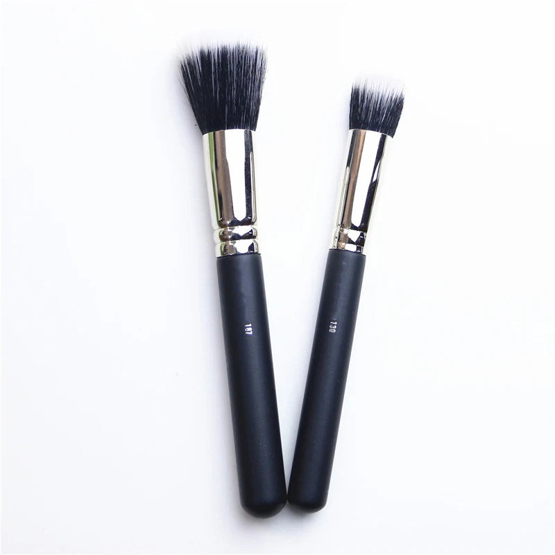 

1-2Pcs Powder brush / fixed makeup brush Honey Powder Brush Powder Brush Grooming Brush Multi Function Makeup Brush Beauty tool