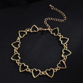 

2020 Cute Romantic Metal Round Hollow Necklace Sexy Love Hollow Alloy Clavicle Chain Necklace for Women Jewelry Heart Necklace