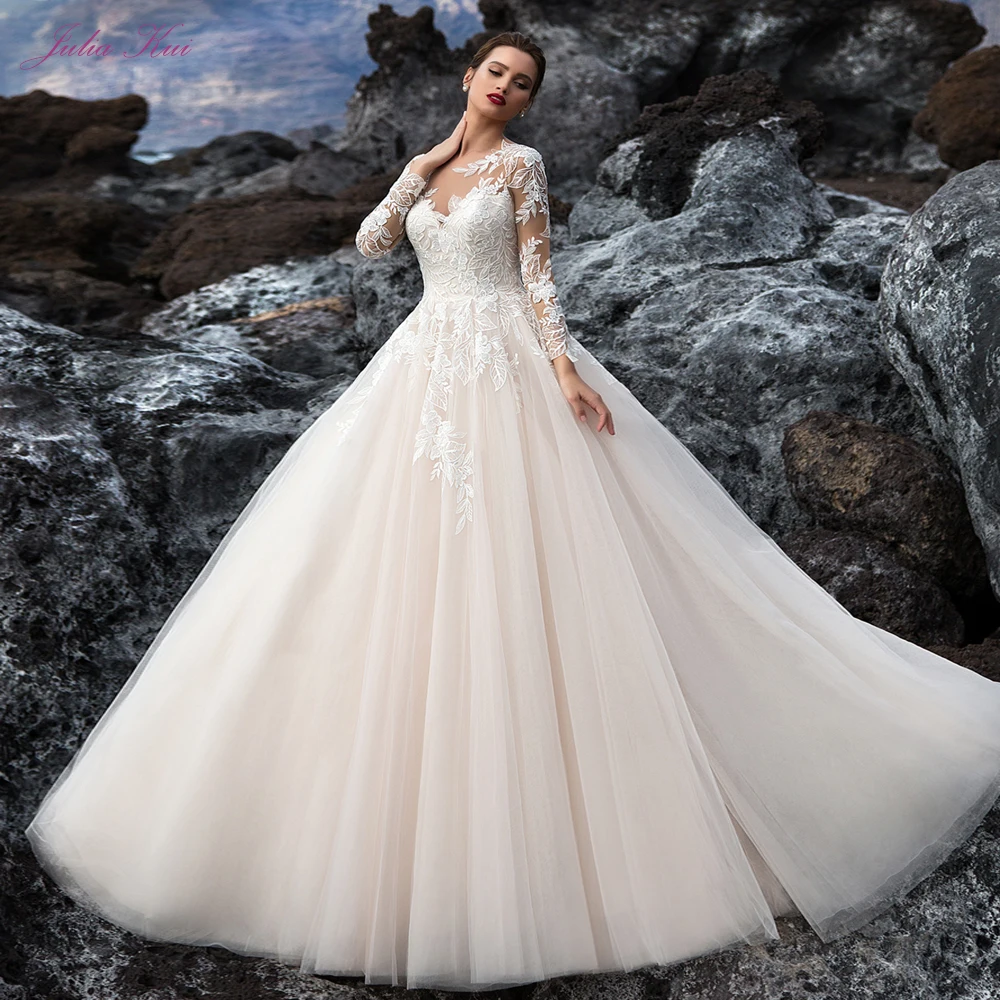 

Julia Kui Gorgeous Tulle A-line Wedding Dress With Delicate Lace Of Sweep Train Bride Dress