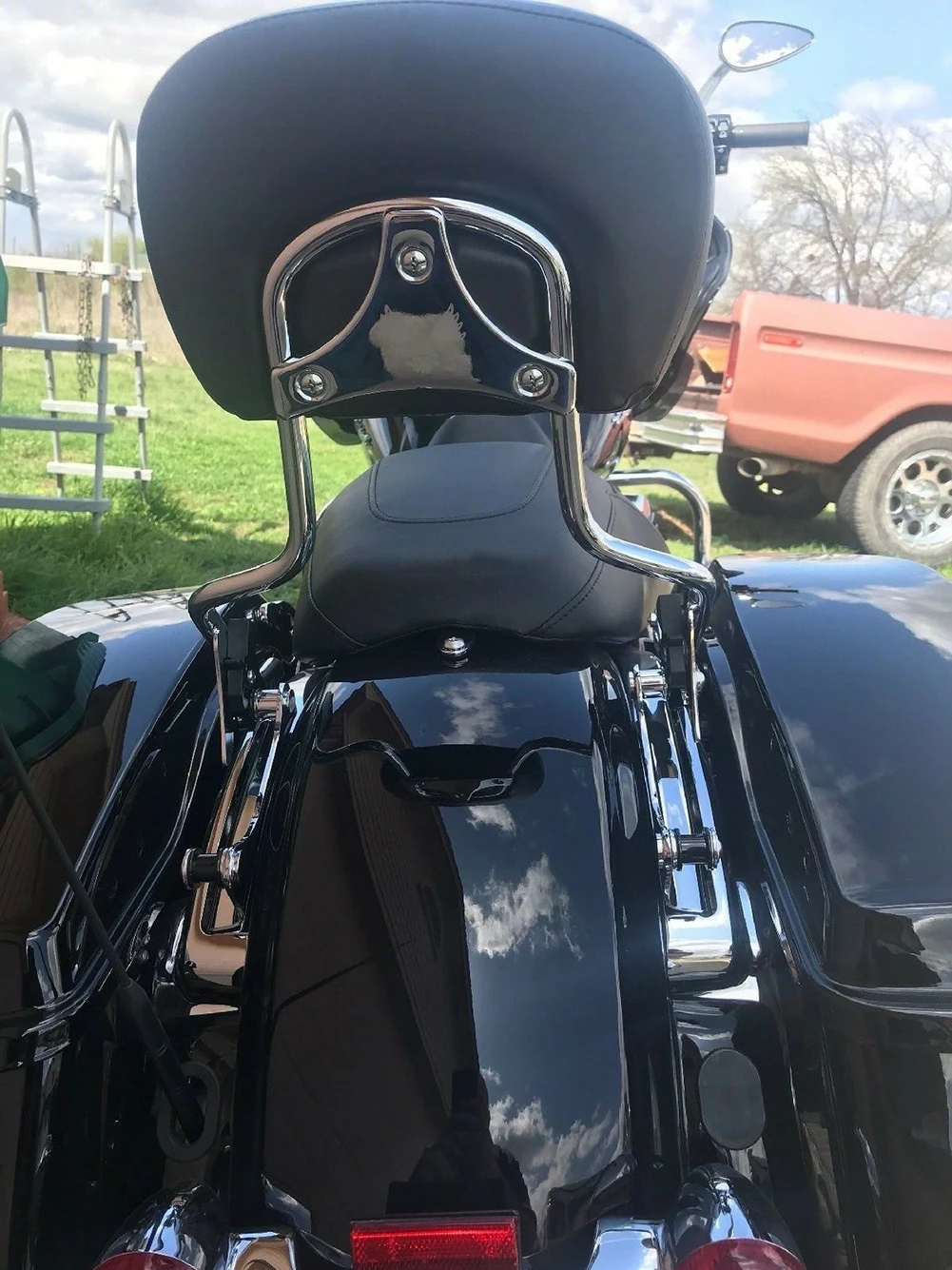 Rear Adjustable Detachable Backrest Sissy Bar For Touring Street Glide