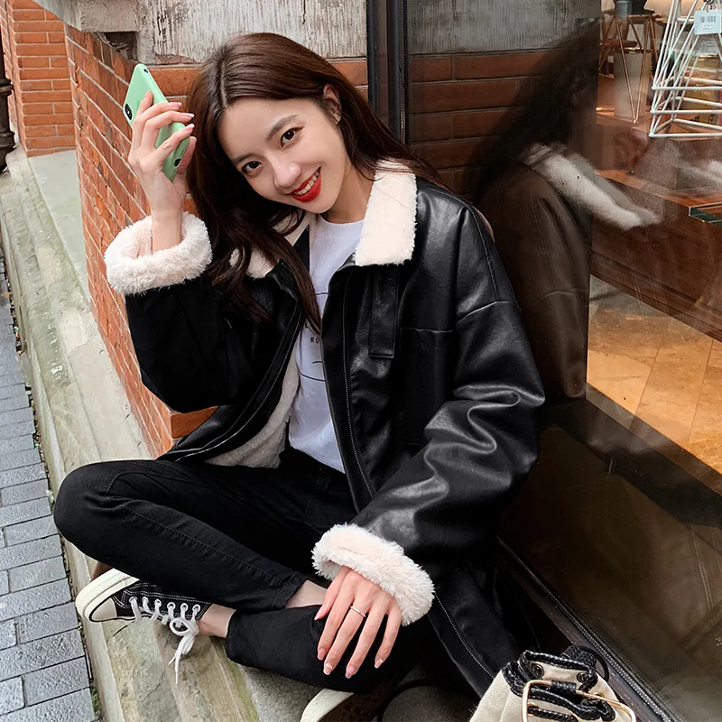 black PU Leather Jackets Women's Clothing Long Parkas Winter Coats Korean Plus Velvet Lamb Wool Fur Hair Locomotive Jacket N1148 - Цвет: black