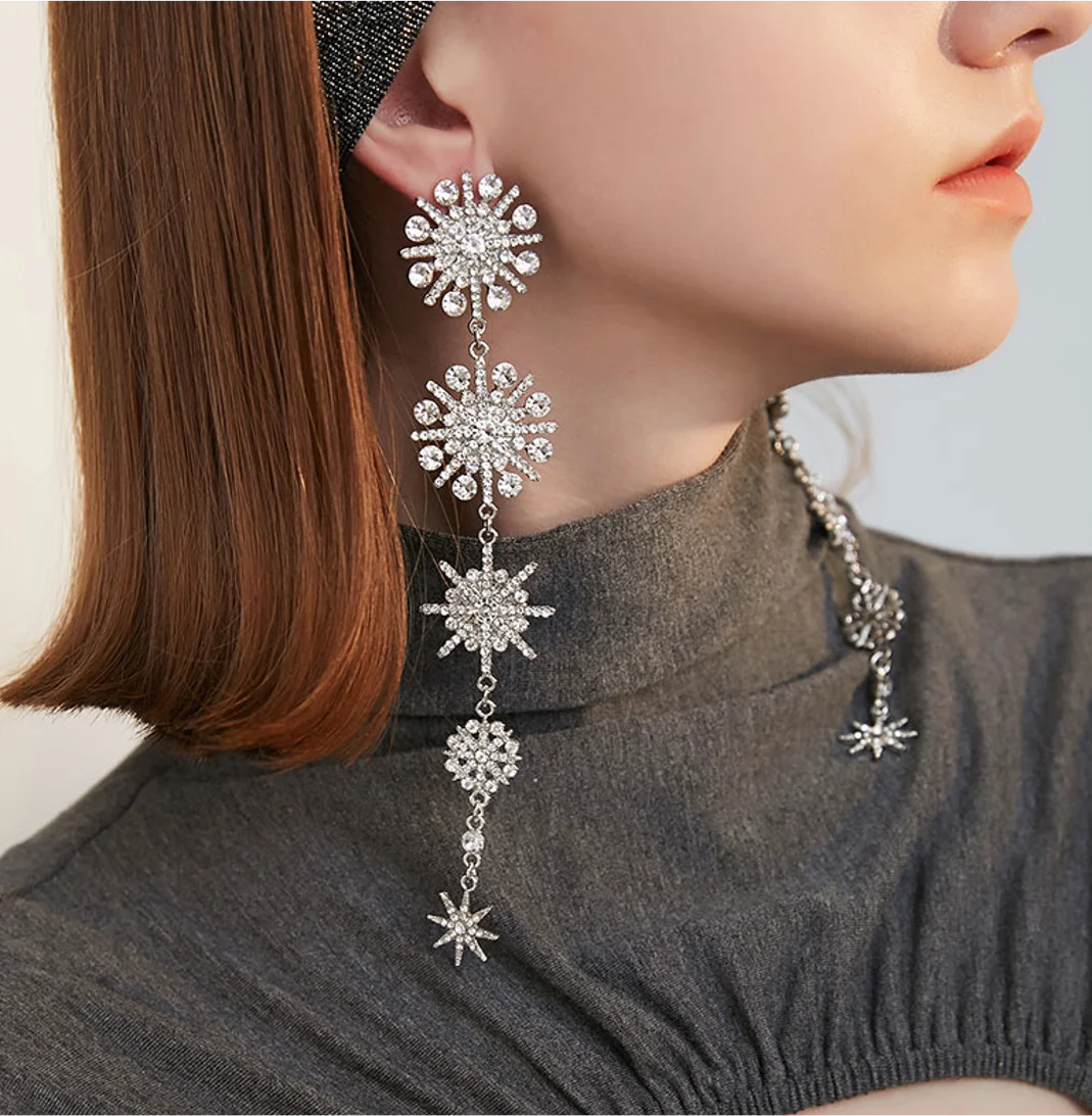 2023 trend Long tassels earrings boasting pendant female Unusual Stud earrings fashion jewelry for women