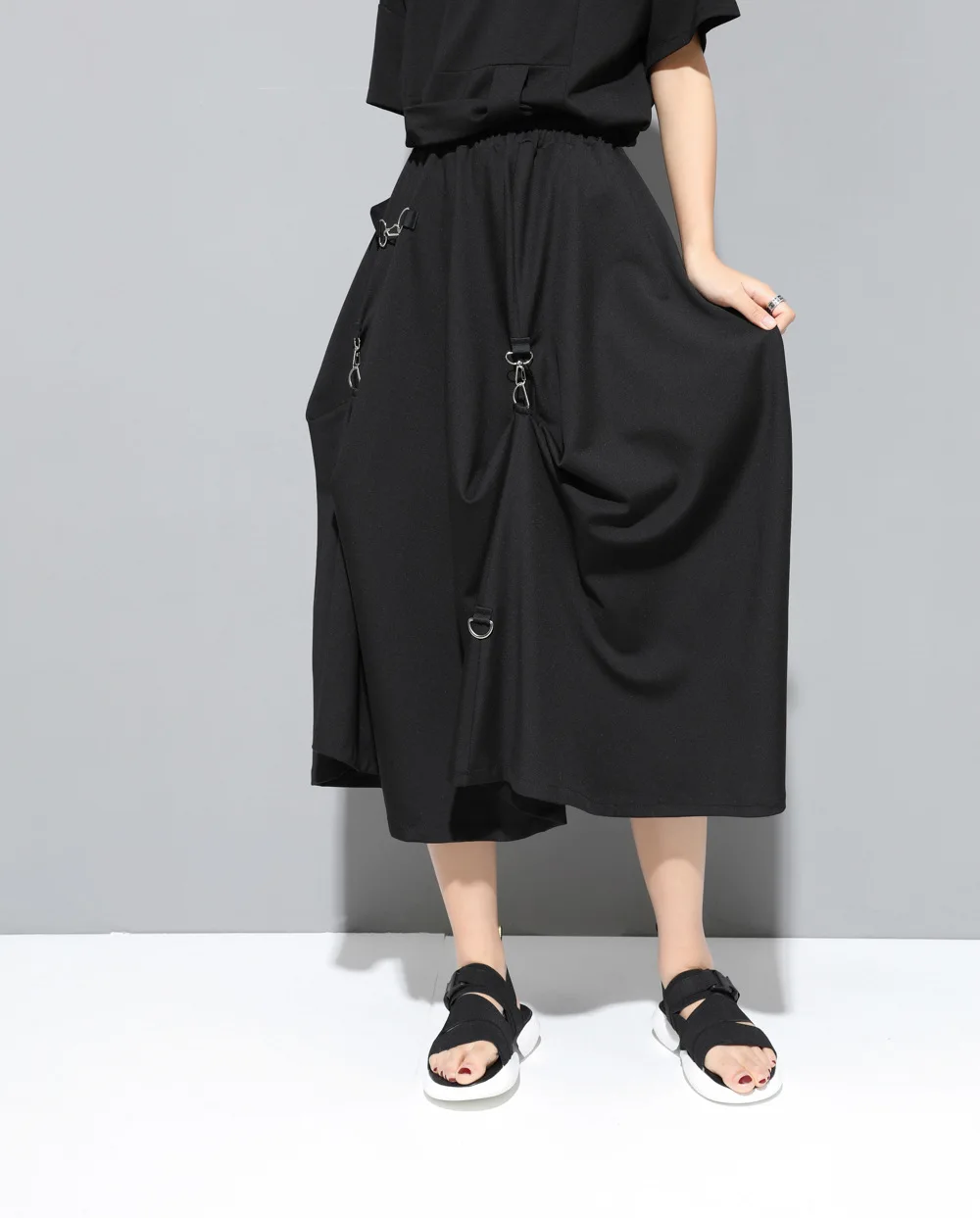 ASYMSAY New Women's Asymmetrical Patchwork Loose Skirt Female Personality Black Skirts Female Casual Fashion AL1490