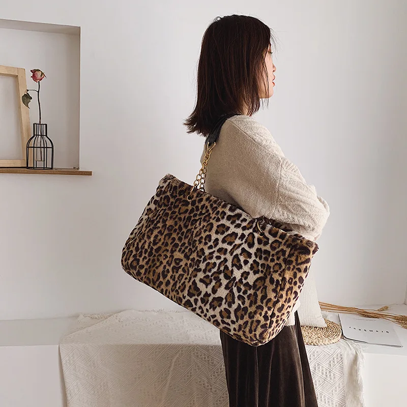 Новая Элегантная женская большая сумка зимняя новая качественная мягкая плюшевая женская дизайнерская сумка повседневная сумка через плечо с цепочкой