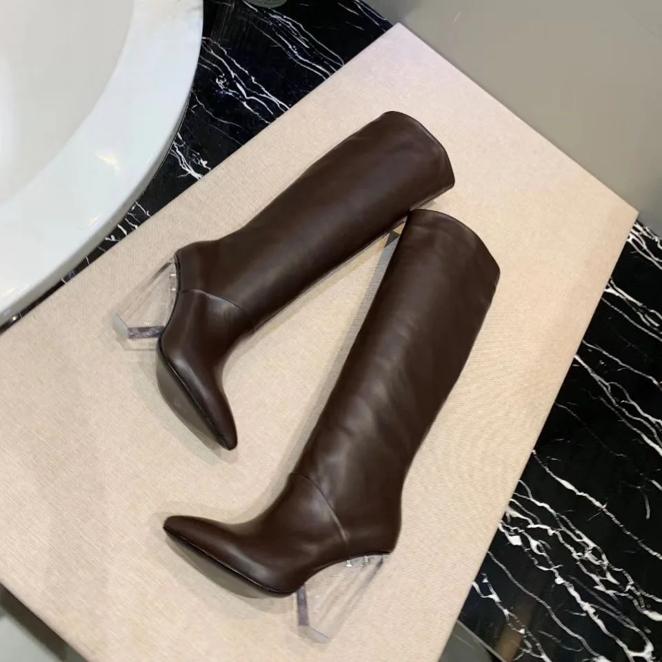 coffee Новинка года; прозрачные сапоги до колена на треугольном каблуке; женские высокие сапоги из натуральной кожи с острым носком; женские высокие сапоги - Цвет: coffee