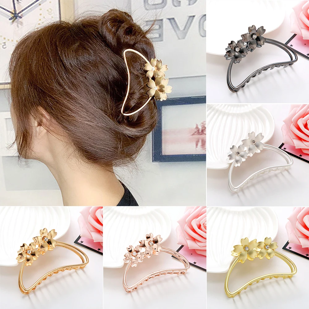 

Fashion Women Simple Hollow Metal Flower Hair Clips Large Size Bathing Disk Hair Claws Hair Accessories Anti-Slip Gripper Crab