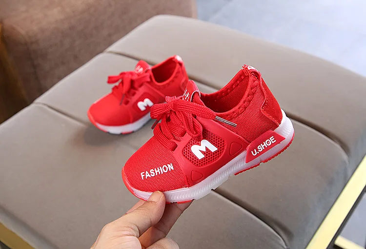 comfortable sandals child Sneakers Luminous Kids Kid Shoes Children Boys Air Mesh Breathable Sneakers basket anfant fille Kids Glowing Sneakers Size 21-30 extra wide children's shoes