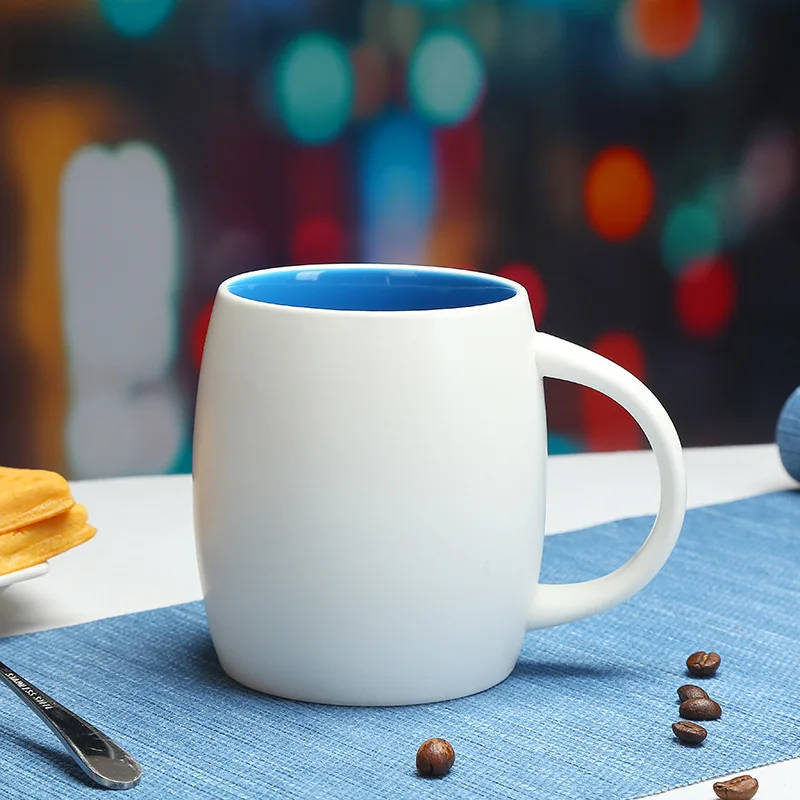 Простые Дизайнерские кофейные кружки 100 мл 200 мл 350 мл 500 мл 550 мл белая керамическая кружка офисная кружка чайная чашка - Цвет: white blue
