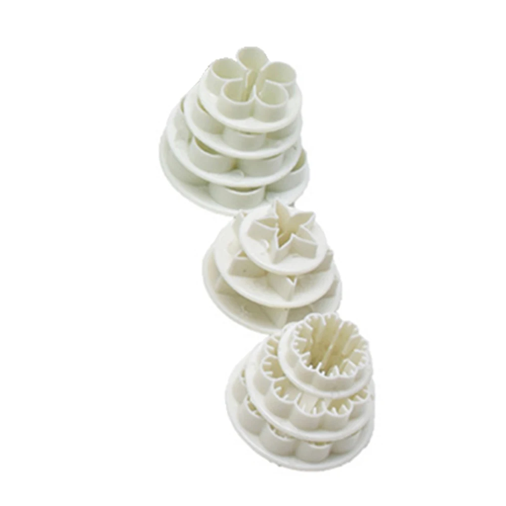 Cake Icing Nozzles Piping Tips Pastry Cake Mold Decorating Tool Cake Turning Sugar Suit Spring Embossing Die-cutting Die Trowel