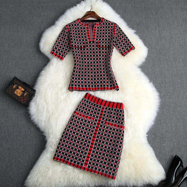 

Autumn 2019 new European and American women's wear Short sleeve v-neck sweater skirts Printed fashion knitting suit