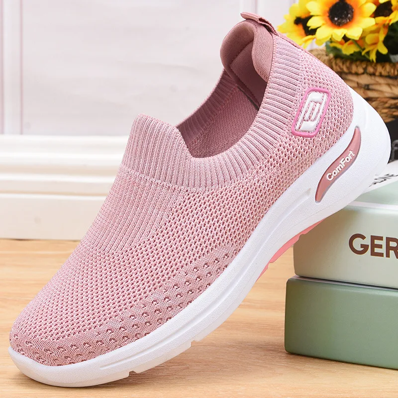 Zapatillas de deporte de malla para mujer, zapatos deportivos de suela suave a la moda, informales, para mamá, primavera 2021