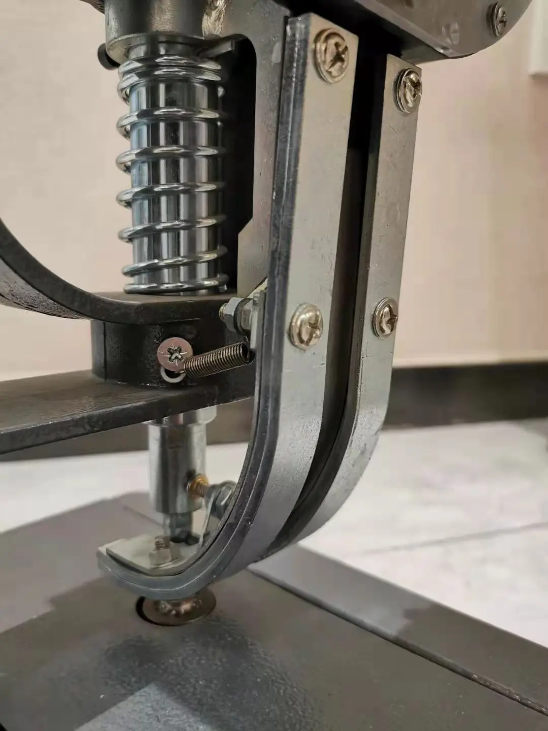 Slide Rail + Top and Bottom Mold(Part 6,7,8) for D03 Semi-automatic Eyelet Machine Spares