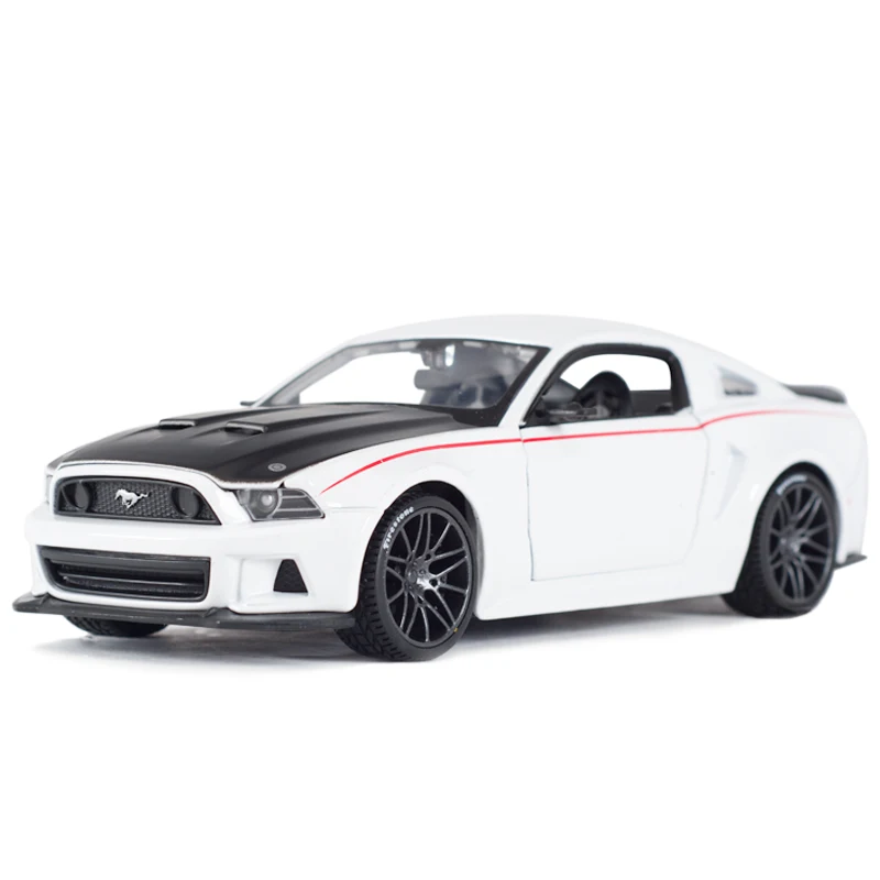 Maisto 1:24 2014 Ford Mustang Street Racer Sports Car Static Die Cast Vehicles Collectible Model Car Toys 7