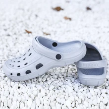 Новые мужские сандалии, мужские тапочки, летние пляжные прогулочный светильник, летние пляжные уличные прозрачные шлепанцы, повседневная обувь для мужчин, Hombre размера плюс 45