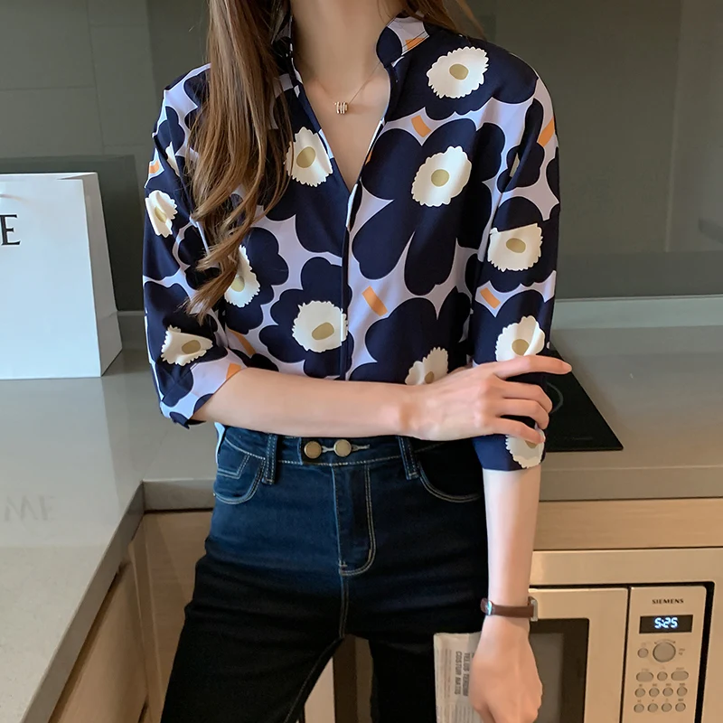Casual Loose Women Shirts 2020 Summer Plus Size Print Floral Blouse Short Sleeve Buttons White Blue Gray Streetwear Women Tops