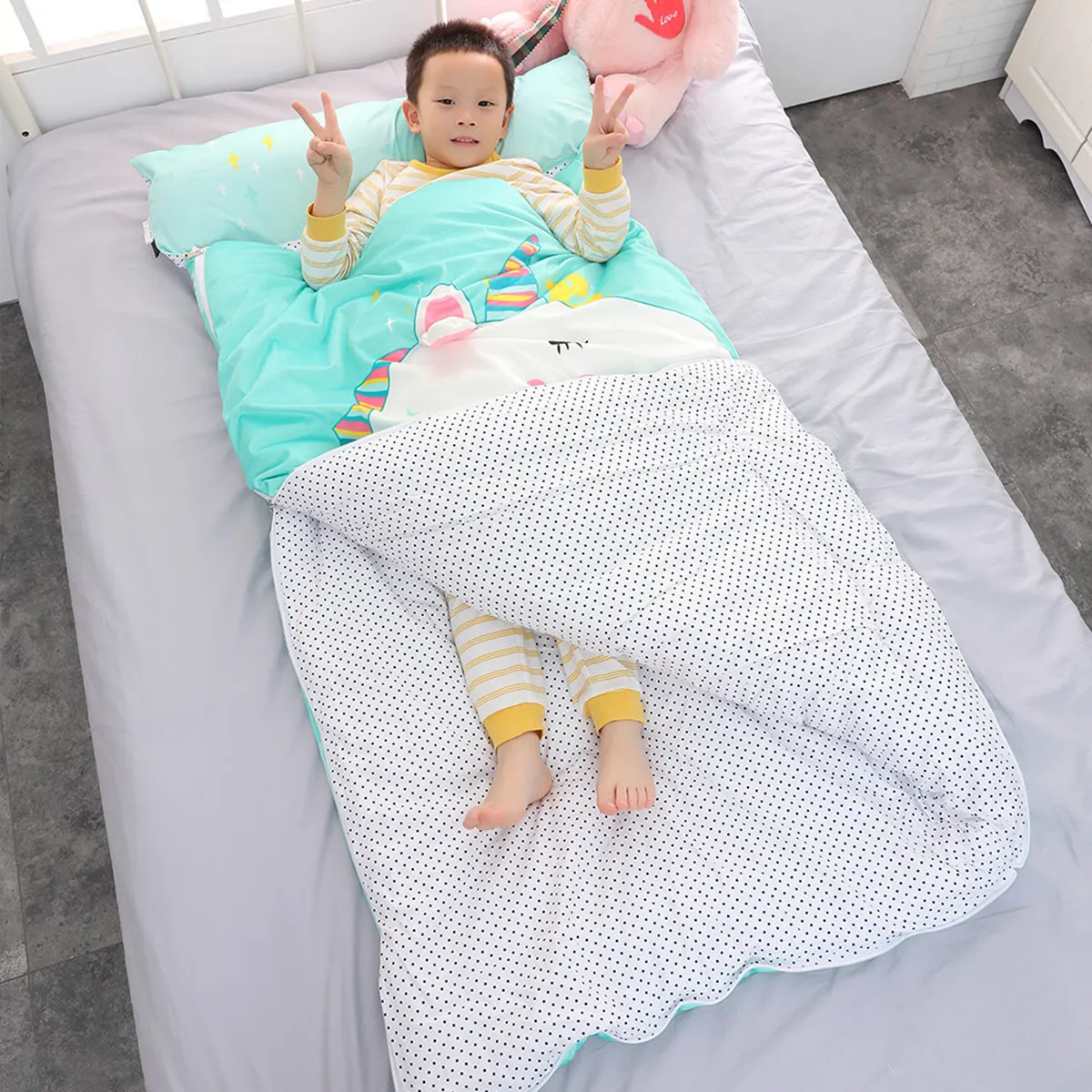 

CHILDREN'S Cartoon Sleeping Bag Children Anti-kick Quilt Autumn And Winter Thick Baby Velvet Plush Unicorn Sleeping Bag