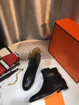 

2020 New Style for Autumn and Winter Fashion Women's Boots Boots Solid Color Flat Boots