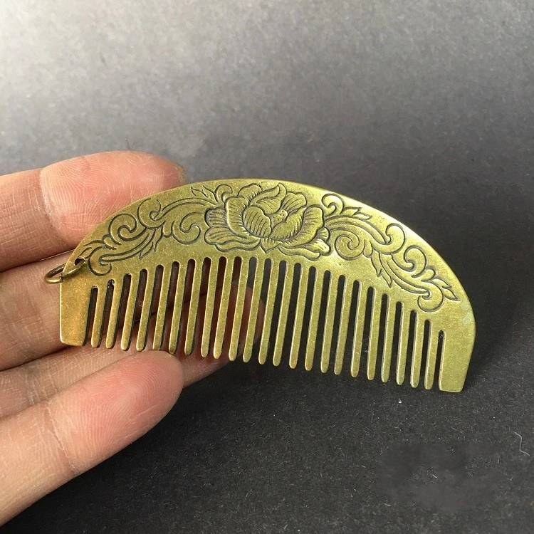 

Chinese Copper Carved Peony Comb Exquisite Small Pendant Statues