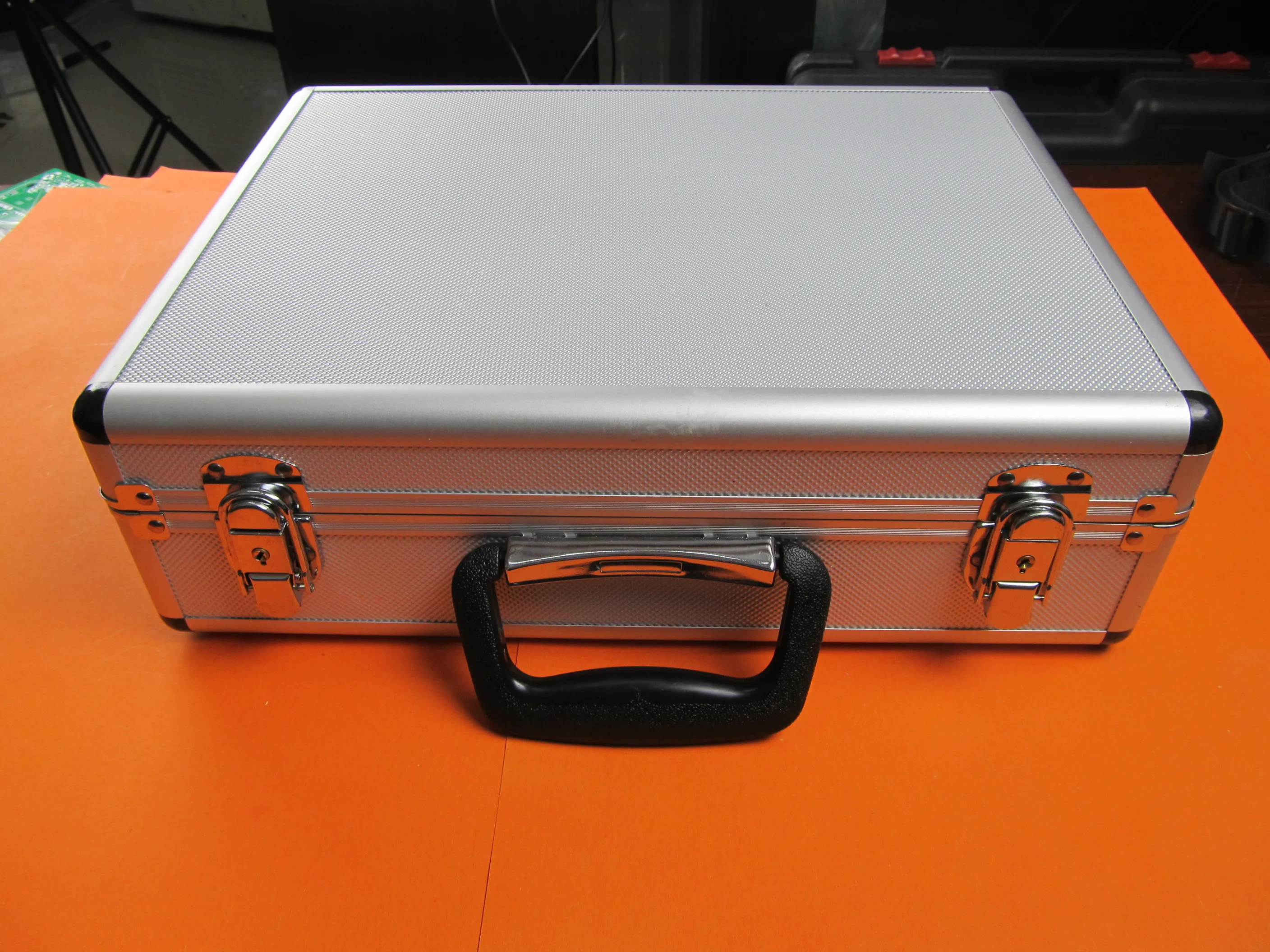 

Aluminum box for mb star c4 mb star c5 mb star diagnostic tool and for bmw icom a2 icom next protect carrying box