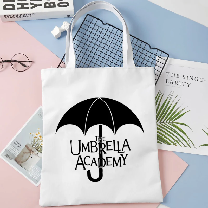 El paraguas de la Academia