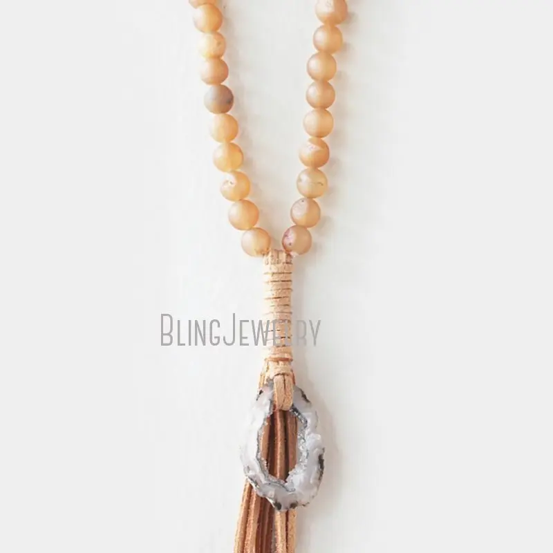 

NM20807 Organic Elegance Necklace Agate Geode Druzy Pendant Peach Beads Knot Sueded Fringe Tassel