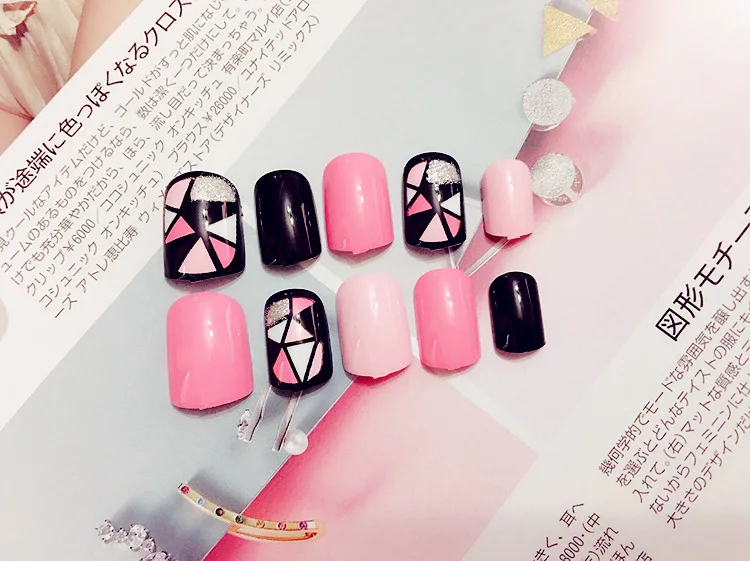 Manicure Finished Product-Style Short Pink Fake Nails Patch 24 PCs Boxed Finished Product D56