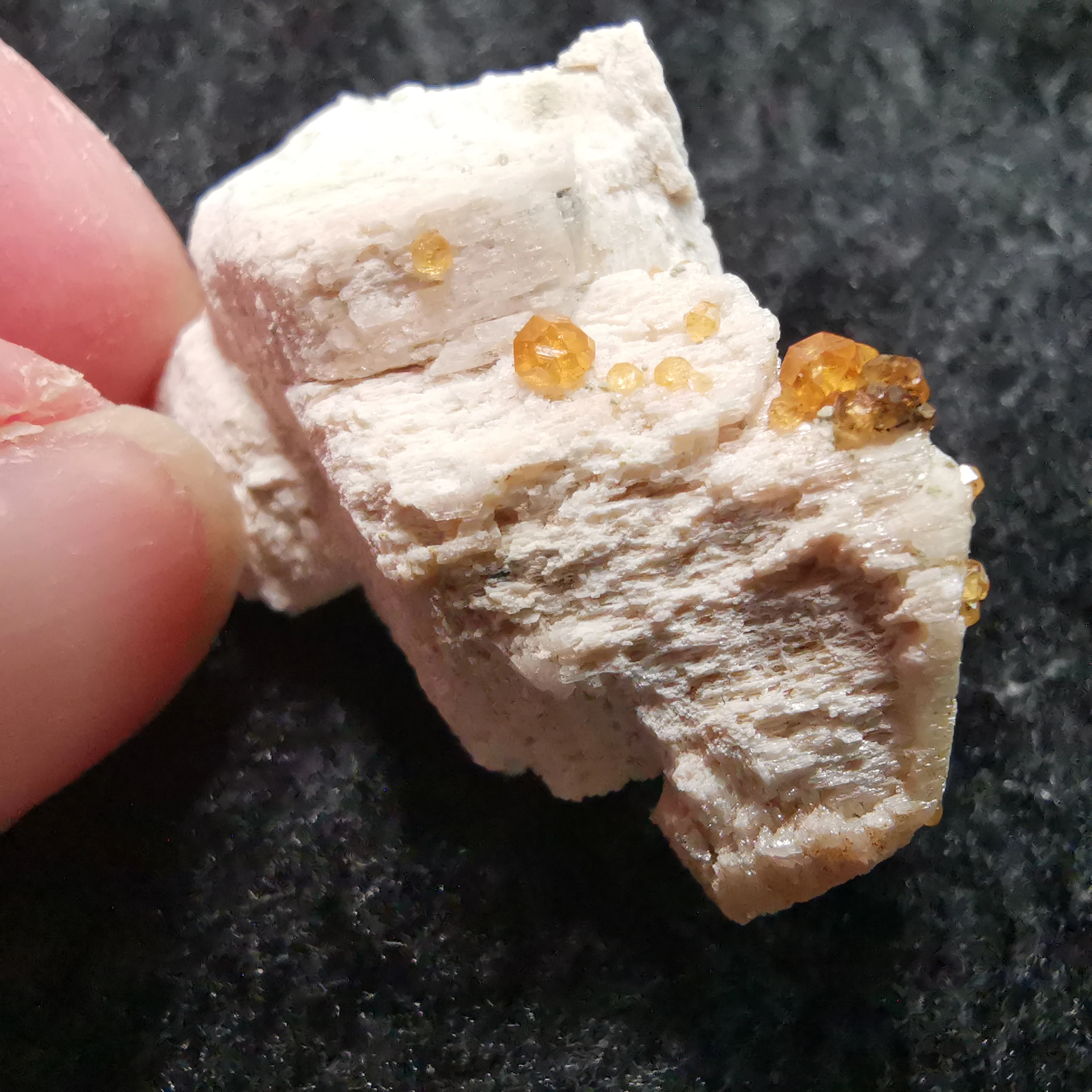 5.4g.Rare natural garnet crystal hexagonal point feldspar mica brass multi mineral symbiotic halo energy healing | Дом и сад