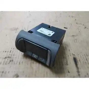 

30505L BOX INSTRUMENTS CHRYSLER VOYAGER (GS)