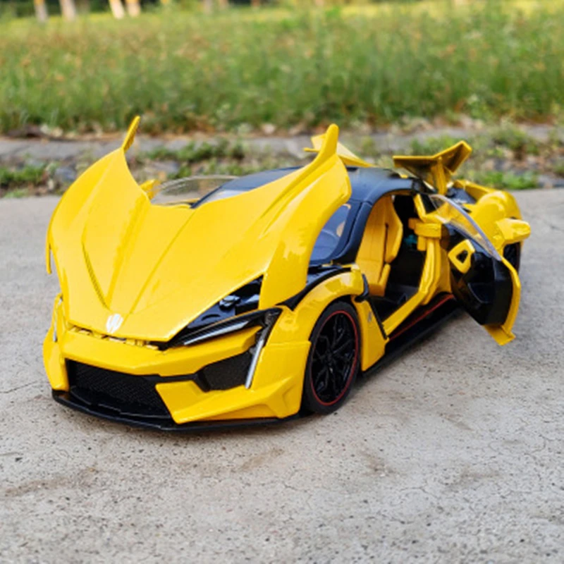 ☆ W MOTORS 1/18 ライカン Fenyr Supersport