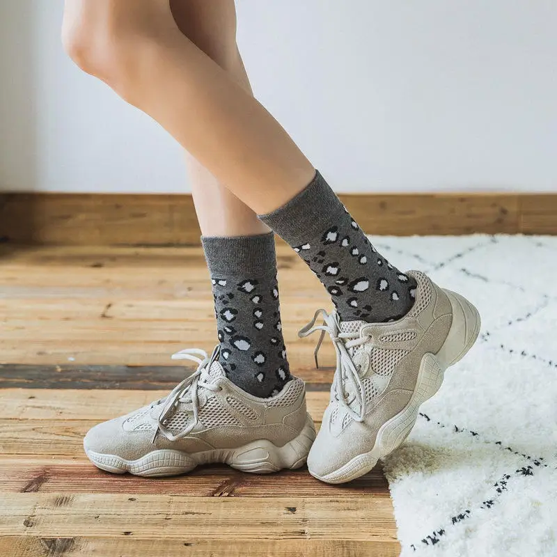 Dark gray Теплые леопардовые носки до лодыжки с принтом на весну и осень для дам, подарок в Корейском стиле, хлопковые Панк персонализированные носки для девочек, Креативные аксессуары - Цвет: Dark gray