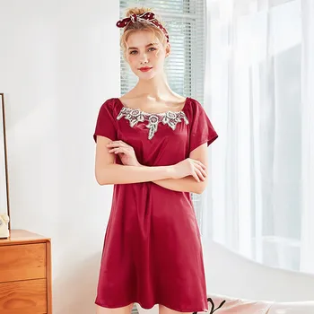 

Hot Lace Women Satin Sleepwear Silk Nightgown Short Sleeve Nightdress Ladies Sleepwear Fuax Silk Robes Nightwear Night Dress N50