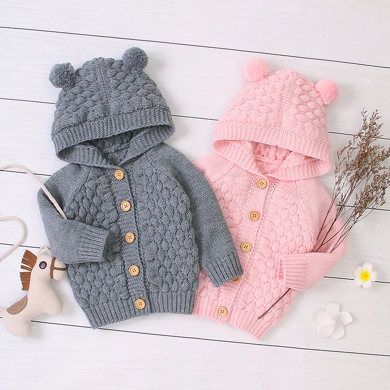 Акриловое милое однотонное пальто для девочек; Верхняя одежда для детей; свитер с капюшоном и длинными рукавами для маленьких мальчиков; удобная верхняя одежда с плюшевыми помпонами
