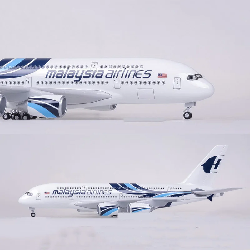 50.5CM 1/160 Scale Malaysia Airlines Model Simulation Airplane Airbus A380 with Light and Wheel Diecast Models Collection
